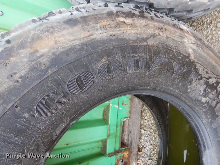 image for item FC9816 (5) tires