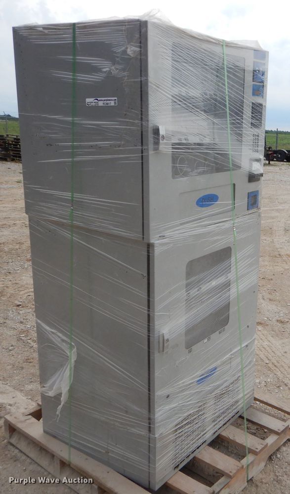 image for item FC9817 Vending machine