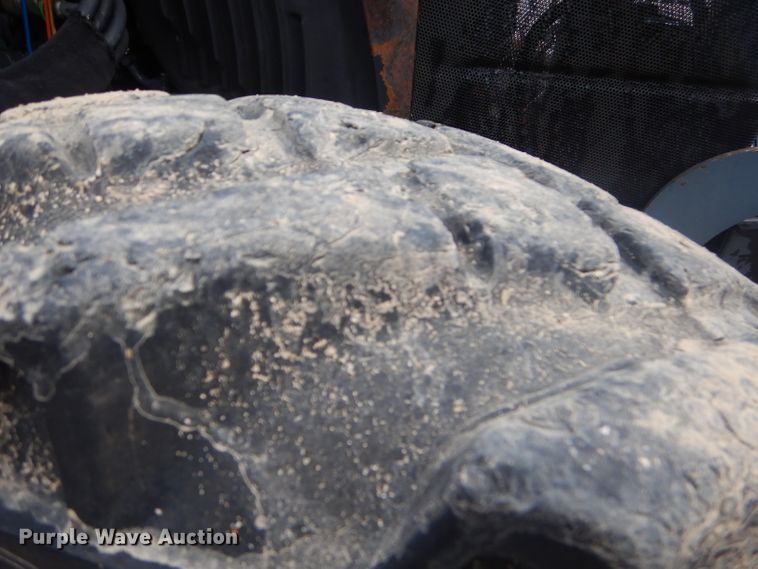 image for item FC9820 New Holland TN70 tractor