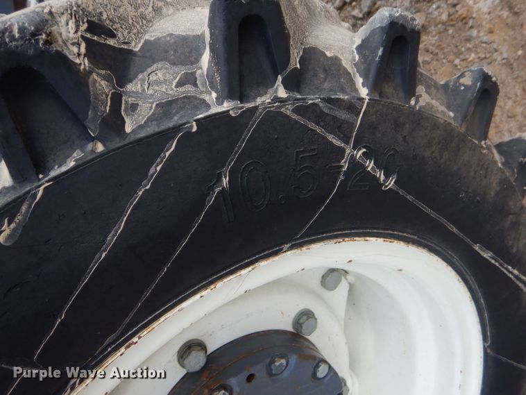 image for item FC9820 New Holland TN70 tractor