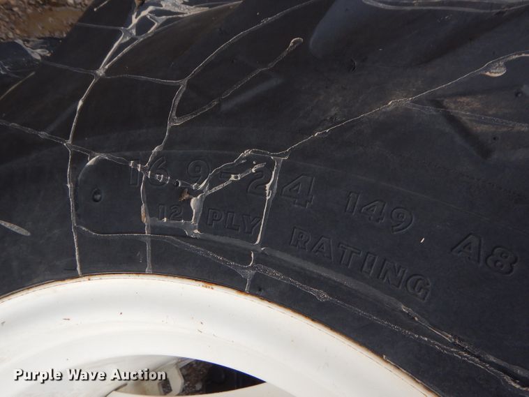 image for item FC9820 New Holland TN70 tractor