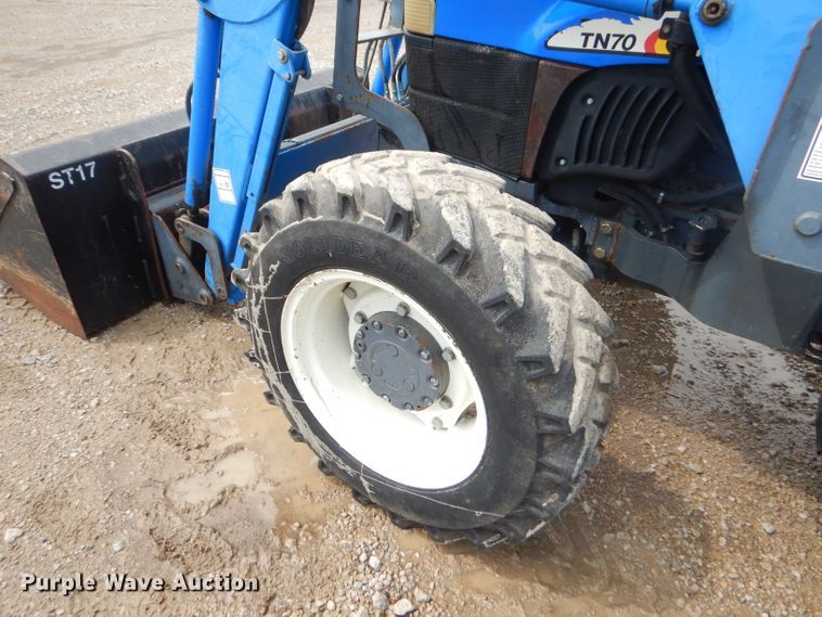 image for item FC9820 New Holland TN70 tractor