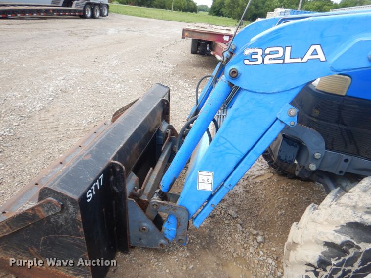 image for item FC9820 New Holland TN70 tractor