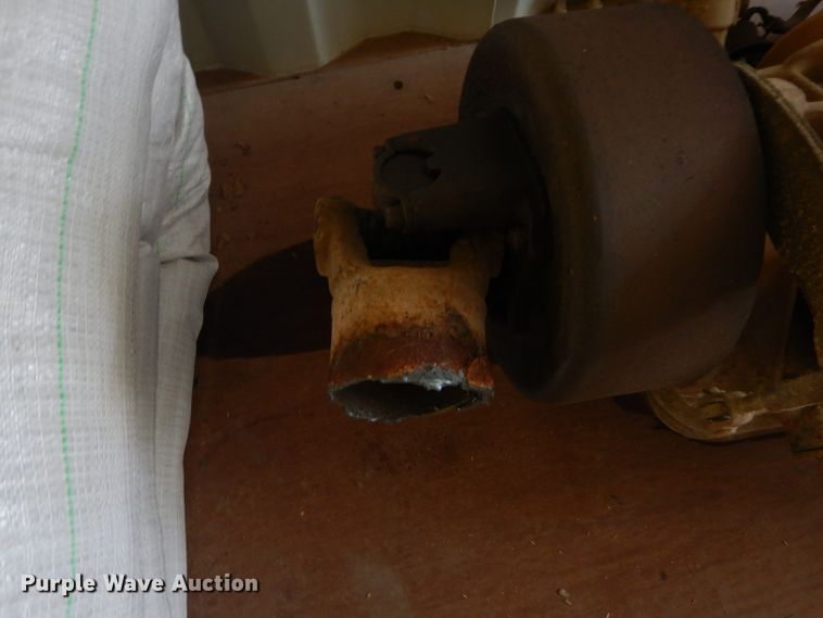 image for item FC9822 Chevrolet 454 C.I.D. eight cylinder gas engine