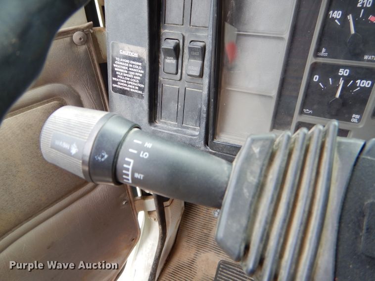 image for item FC9834 1999 International 4900 fuel truck