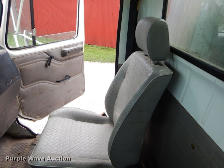 image for item FC9834 1999 International 4900 fuel truck