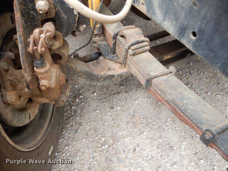 image for item FC9834 1999 International 4900 fuel truck