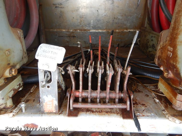 image for item FC9834 1999 International 4900 fuel truck