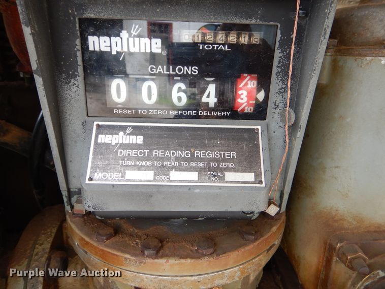 image for item FC9834 1999 International 4900 fuel truck