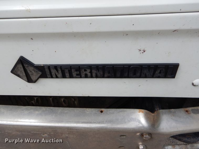 image for item FC9834 1999 International 4900 fuel truck