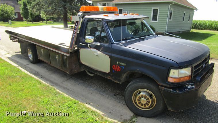 image for item FD9258 1992 Ford F450 Super Duty rollback truck