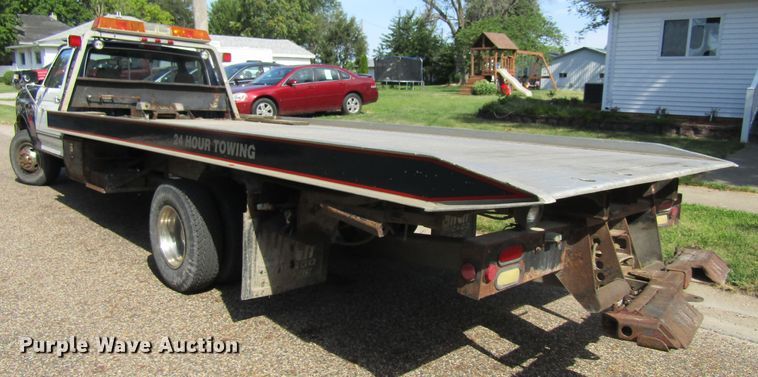 image for item FD9258 1992 Ford F450 Super Duty rollback truck