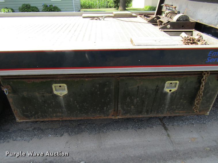 image for item FD9258 1992 Ford F450 Super Duty rollback truck