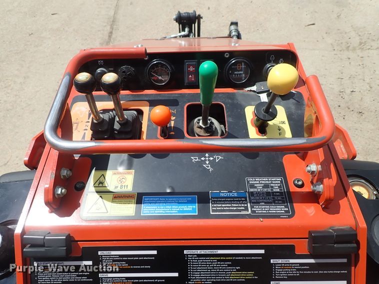 image for item FE9972 2014 Ditch Witch SK755 compact utility loader