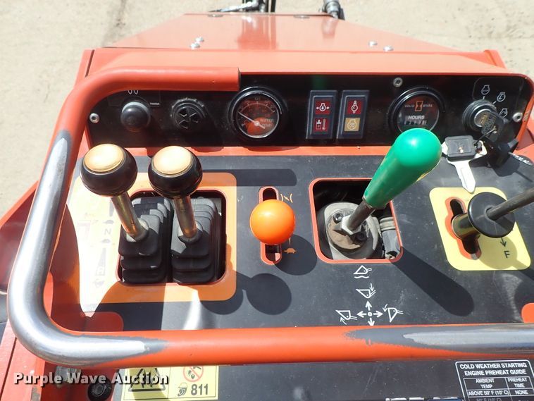 image for item FE9972 2014 Ditch Witch SK755 compact utility loader