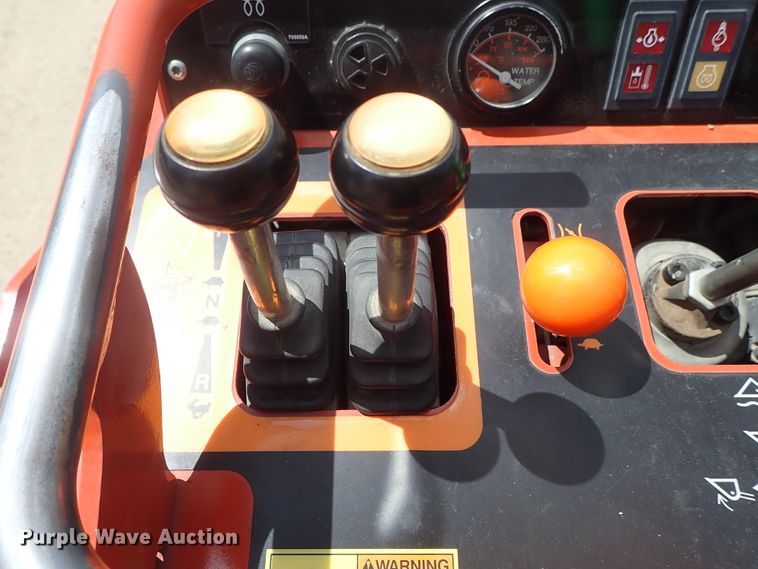 image for item FE9972 2014 Ditch Witch SK755 compact utility loader