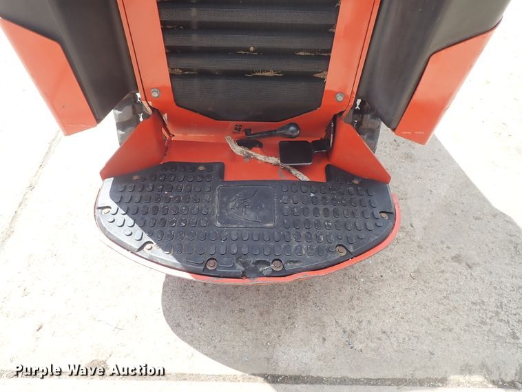 image for item FE9972 2014 Ditch Witch SK755 compact utility loader