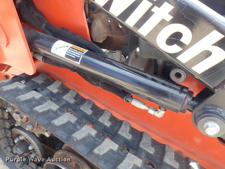 image for item FE9972 2014 Ditch Witch SK755 compact utility loader