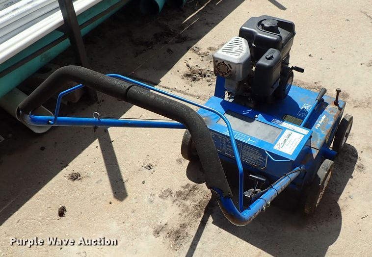 image for item FE9974 Blue Bird P18 seeder