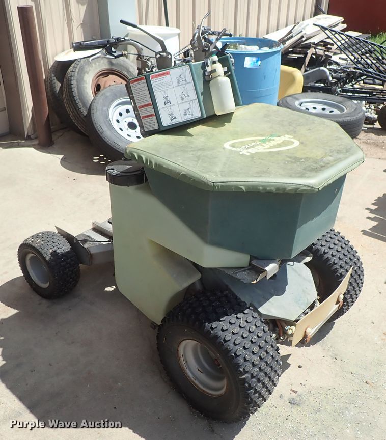 image for item FE9975 Perma Green spreader/sprayer