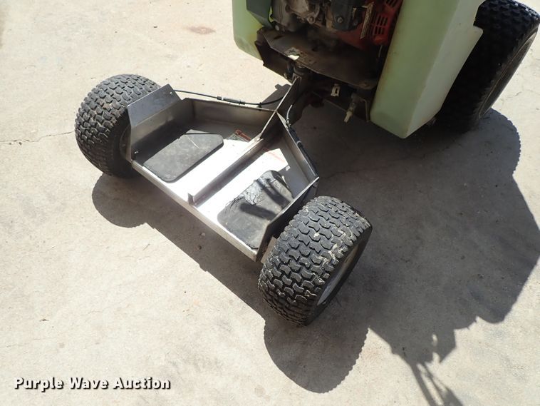 image for item FE9975 Perma Green spreader/sprayer