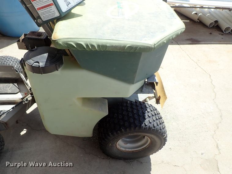 image for item FE9975 Perma Green spreader/sprayer