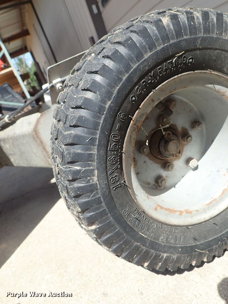 image for item FE9975 Perma Green spreader/sprayer