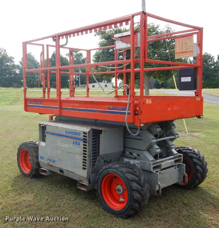 image for item FI9960 Skyjack SJ6826RT scissor lift