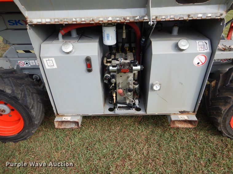 image for item FI9960 Skyjack SJ6826RT scissor lift