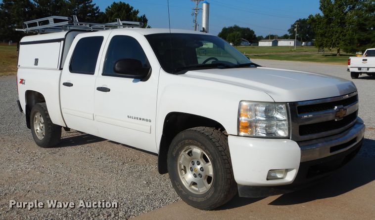 image for item FI9963 2011 Chevrolet Silverado 1500 Crew Cab pickup truck