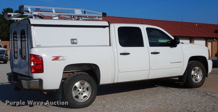 image for item FI9963 2011 Chevrolet Silverado 1500 Crew Cab pickup truck