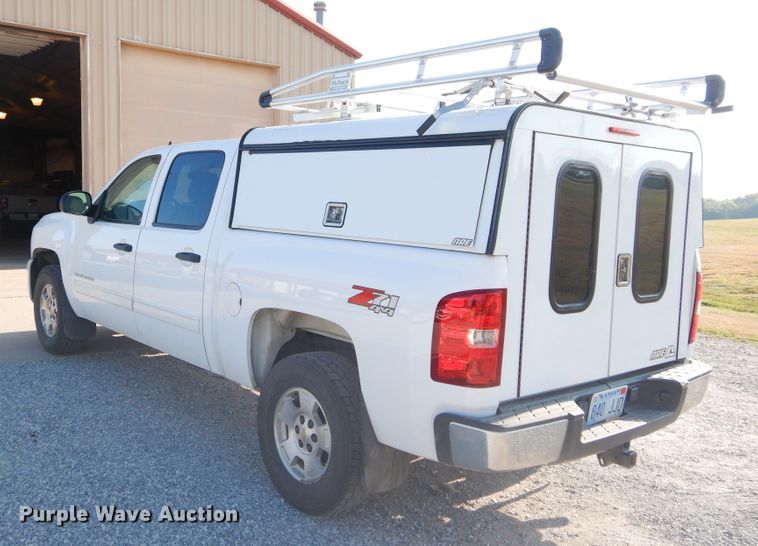 image for item FI9963 2011 Chevrolet Silverado 1500 Crew Cab pickup truck