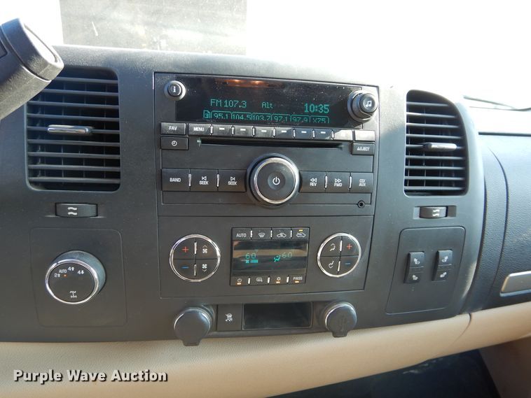 image for item FI9963 2011 Chevrolet Silverado 1500 Crew Cab pickup truck