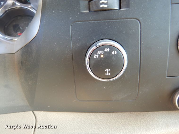 image for item FI9963 2011 Chevrolet Silverado 1500 Crew Cab pickup truck