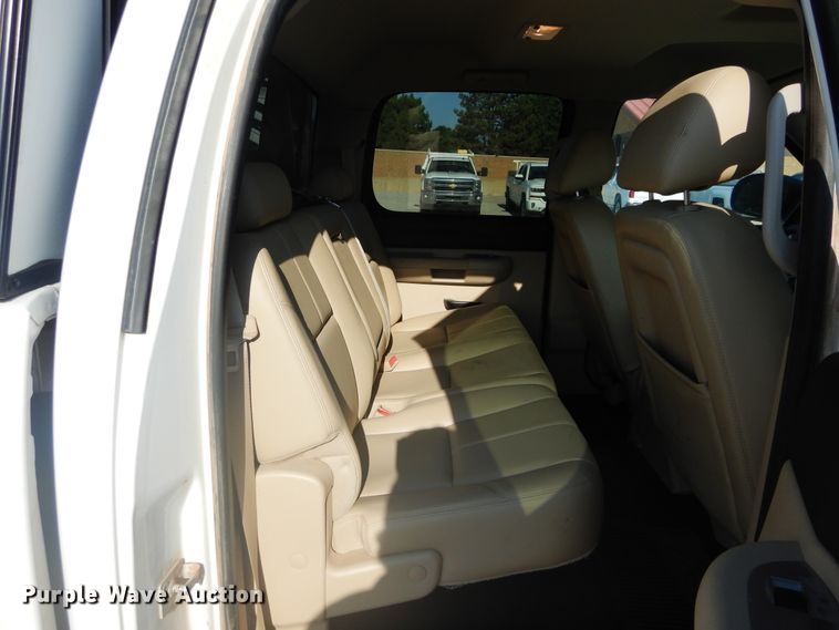 image for item FI9963 2011 Chevrolet Silverado 1500 Crew Cab pickup truck