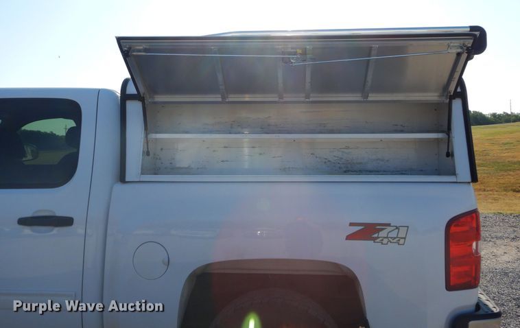 image for item FI9963 2011 Chevrolet Silverado 1500 Crew Cab pickup truck