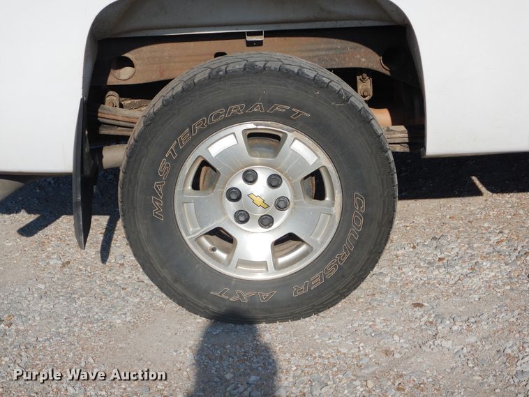 image for item FI9963 2011 Chevrolet Silverado 1500 Crew Cab pickup truck