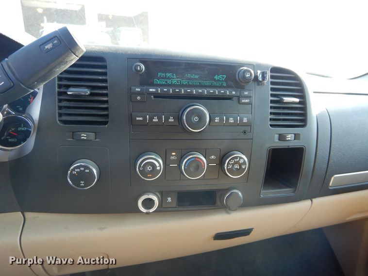 image for item FI9964 2010 Chevrolet Silverado 1500 Ext. Cab pickup truck