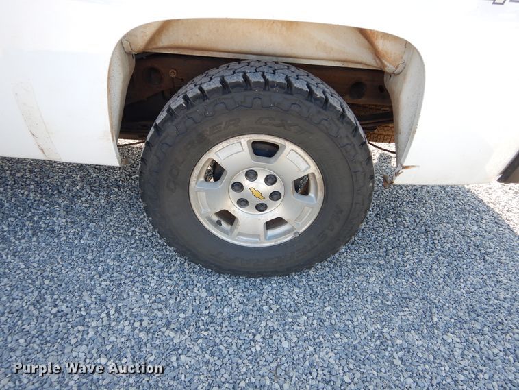 image for item FI9964 2010 Chevrolet Silverado 1500 Ext. Cab pickup truck
