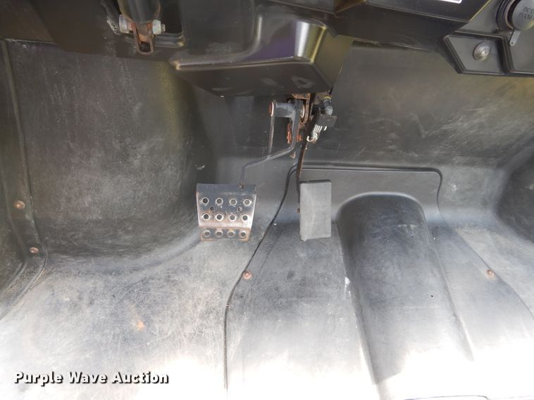 image for item FI9983 2013 Bobcat 3200 utility vehicle