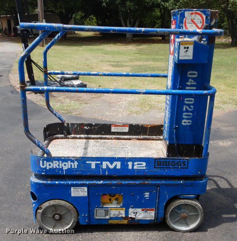 image for item FI9984 Up Right TM12 vertical lift