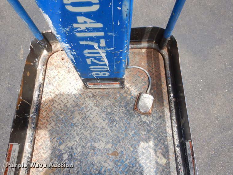 image for item FI9984 Up Right TM12 vertical lift