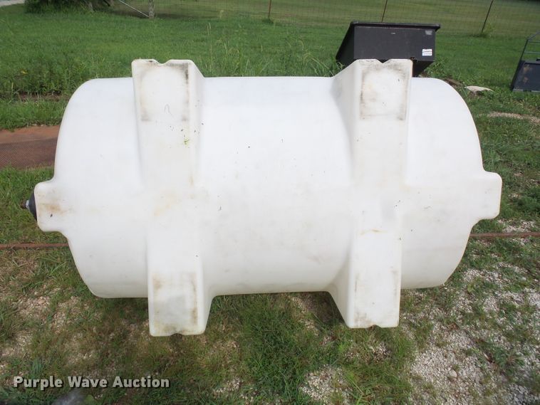 image for item FJ9199 325 gallon poly tank