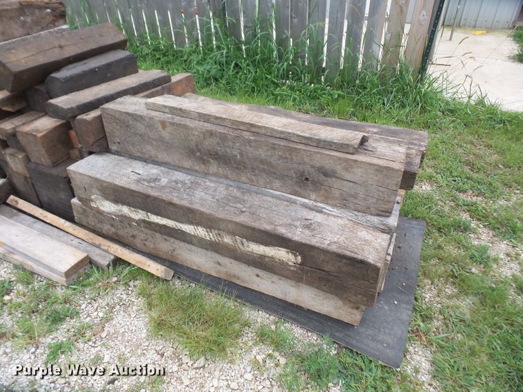 image for item FJ9201 Assorted steel and blocks