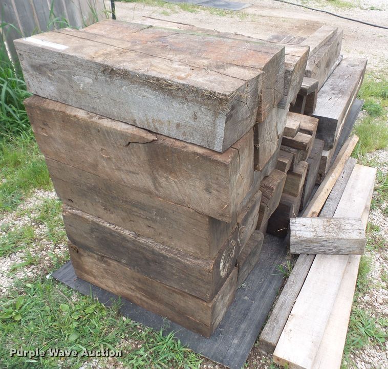 image for item FJ9201 Assorted steel and blocks