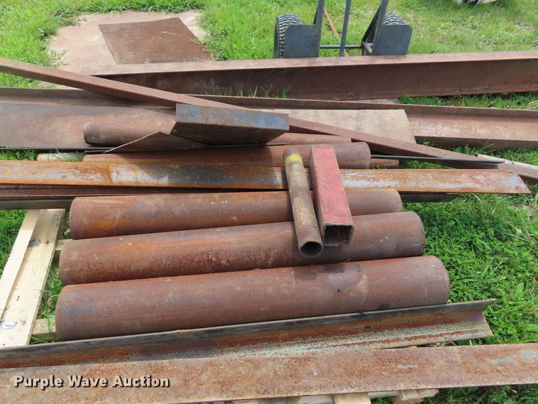 image for item FJ9201 Assorted steel and blocks