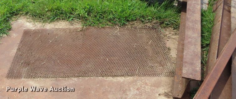 image for item FJ9201 Assorted steel and blocks