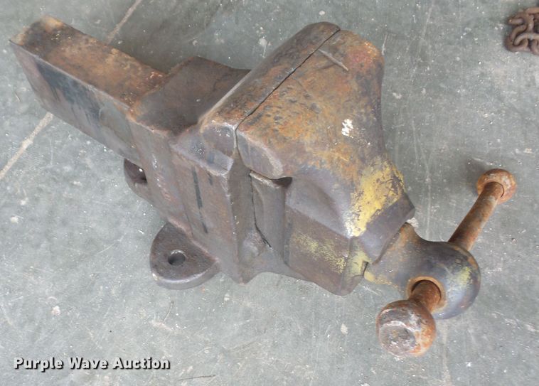 image for item FJ9210 Vise