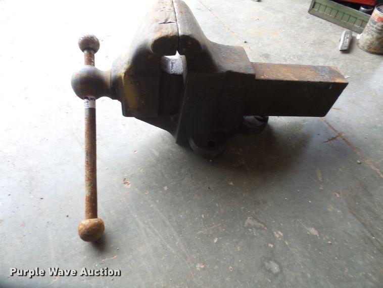 image for item FJ9210 Vise
