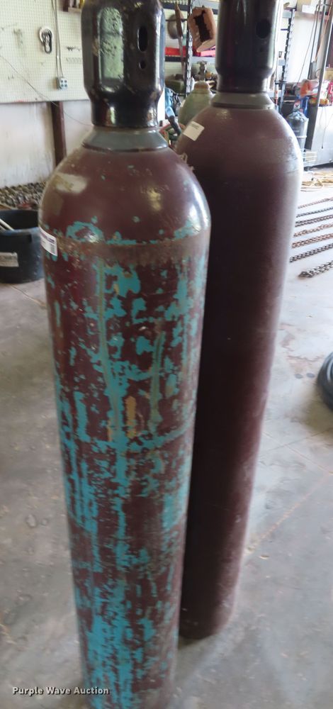 image for item FJ9217 (2) argon/carbon dioxide bottles